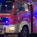 Požar u Čačku: Jedna osoba povređena, vatrogasci sprečili širenje vatre na okolne kuće
