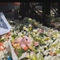 Топовски удар бачен међу грађане током одавања почасти жртвама страдалим у „Рибникару“