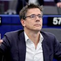 Kopredsednik Zelenih podneo ostavku zbog ljubavne veze sa mlađom koleginicom