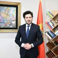 Vijesti: Incident u sudu - policajac sprečio veći sukob između Abazovića i Ubovića