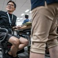 Bura u Tokiju zbog ‘nosite bermude na poslu’