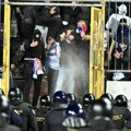 Neredi po celom Splitu, policija se bori sa Torcidom (VIDEO)