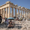 Akropolj pokrenuo privatne ture: Cena prava „sitnica“ – 5.000 evra