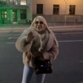 (Video): Jovana Jeremić u problemu! Nijedan taksi neće da joj stane usred Beograda: "Izgleda da me ne prepoznaju sa dugom…