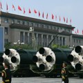 O ovom oružju svi pričaju: Kina pokazala raketu koja može da pogodi svaki deo planete i robote vukove