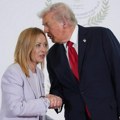 Đorđa Meloni oborila Trampa sa nogu: "Sada ću rizikovati... Da li vam smeta ako kažem da ste lepi"