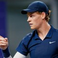 Italijanski teniser Janik Siner za 59 minuta do osmine finala