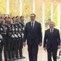 Uz svečani doček i vojne počasti, predsednik Uzbekistana dočekao Vučića