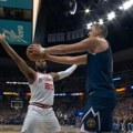 Nadrealna scena - Jokić usred meča učio sudiju pravilima! Srbin "eksplodirao" jer sramni arbitar nije znao košarkaško pravilo…