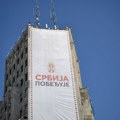 Protest zbog bilborda „Srbija pobeđuje“ na Palati Albanija