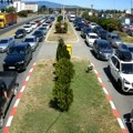 Srbi zarobljeni na granici sa Grčkom: Kolonama na granici se ne vidi kraj, jedva da se kreću!