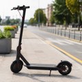 Crna Gora: Nova pravila za električne trotinete – maloletnicima do 16 godina zabranjena vožnja