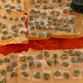 Pretres stana na Čukarici: Policija pronašla šest kesa i skoro 700 paketića droge - uhapšen mladić