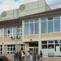 Učenici koji su izvršili vršnjačko nasilje u školi u Mrčajevcima pohađaju nastavu na daljinu