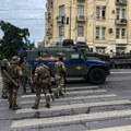 Rusija i Ukrajina: „Zabili su nož u leđa sopstvenom narodu“, kaže Putin dok Vagner tvrdi da kontroliše ruski grad…