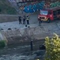 Žena poginula jutros kad je vozilo sletelo sa mosta u reku