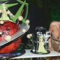 Glamurozna žurka u vili na Dedinju: Dok je Jelena slavila rođendan, Duško uslikan sa njenom koleginicom FOTO