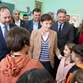 Brnabićeva u despotovcu, donacija IT opreme seoskoj školi: Do kraja 2025. svako selo i domaćinstvo imaće pristup brzom…