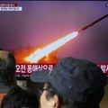 Ким Џонг Ун надгледао пробе вишецевног ракетног система