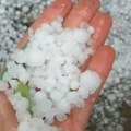 Počinje nevreme, ovo mesto pogodio grad: Padao led veličine klikera, meteorolog najavio oprez u ovim delovima