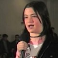 Razdeljak u kosi i crveni obrazi: Milicu Pavlović ne biste prepoznali na slici iz mladosti: Danas ima noge za medalju, a evo…