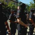 Zaletanje maricama, prebijanje demonstranata: Ko interveniše na blokadama raskrsnica