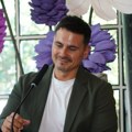 „Indi je mene smuvala i poljubila“: Pevač se nakon 12 godina života u Kanadi vratio u Srbiju, progovorio o vezi sa pevačicom i…