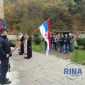 Hvala dedi na pobedi: U manastiru Rača položeni venci i održan parastos u znak sećanja na junake stradale u Prvom svetskom…