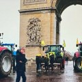 Traktori ispred Trijumfalne kapije: Pobuna francuskih ratara