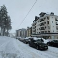 U toku noći palo 10 centimetara novog snega: Saobraćaj otežan preko Zlatibora i Kadinjače