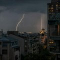 Stiže preokret vremena: Posle letnjih 30 stepeni, pljuskovi i grmljavina zahvatiće Srbiju