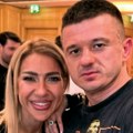 Svekrva Jovane Jeremić u leopard haljini pije piće na Dorćolu. Tigar objavio sliku sa majkom u šik izdanju, evo kako izgleda…