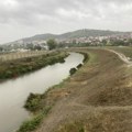 Киша у Топличком округу не прави проблеме, водостај Топлице и даље далеко испод границе одбране од поплава