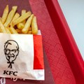 Kraj saradnje posle skoro 40 godina: KFC okreće leđa Pepsiku, u restorane stiže najveći konkurent