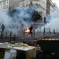 Насиље потреса Француску: Влада оптужује Меланшона за позив на побуну, повређено 118 полицајаца