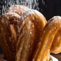 Ne upijaju ni kap ulja: Recept na šolje za uštipke kao iz bakine kuhinje! Gotovi su za 10 minuta