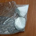 Лесковац: У дворишту Лесковчанина (32) пронађена 63 грама кокаина