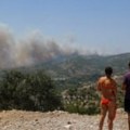 Grčka nudi besplatan odmor turistima koji su zbog požara otišli s Rodosa