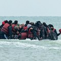 Sve manje migranta prelazi lamanšem: Zabeležen pad migracija jednom od najrizičnjih ruta