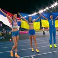 Angelina Topić ponosno raširila zastavu Srbije! Usred Rima pokazala da je čudo od deteta