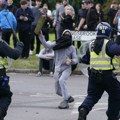 Hitno zaseda vladin tim u Londonu Protesti u Engleskoj izmiču kontroli, bes i krv na ulicama, Stramer najavio osvetu!