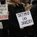 VIDEO Maturanti Lazine gimnazije na javnom času: "Mi nismo samo deca. Mi smo seme promena"
