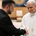 Zelenski se susreo sa papom Sveta Stolica može da igra važnu ulogu u okončanju rata u Ukrajini