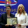 Leni Petrović uručena nagrada Društva književnika Niša