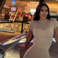 Kim Kardašijan zaboravila ćerku u hotelu: Ostavila je na recepciji kako bi prošetala pred paparacima, isplivao snimak
