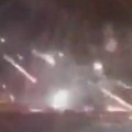 Bukti rat na ulicama evropskog grada: Napadnuta vozila sa decom, odjekuju pucnji i suzavac (video)