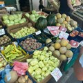 Najprodavanije voće na beogradskoj pijaci: Cena od 15 dinara po kilogramu! Jeftinije stvarno ne može