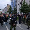 FOTO i VIDEO: Na skupovima u Novom Sadu i Sremskoj Kamenici intervenisala policija, ima uhapšenih