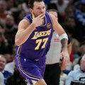 Luka Dončić odigrao brutalnu partiju kakva se retko viđa, Jović to sve gledao sa klupe