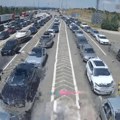 Automobili na prelazu Preševo čekaju dva sata da izađu iz Srbije